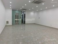 Nhà mới xây cho thuê nhà mặt tiền tọa lạc tại Trung Hòa, Hà Nội, thuê ngay với giá cơ bản 80 triệu/tháng diện tích chuẩn 120m2 thuận tiện di chuyển-01