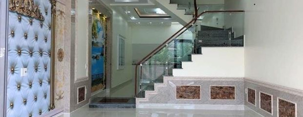 Muốn trả đủ nợ bán nhà vị trí đẹp nằm trên Phường Phú La, Quận Hà Đông bán ngay với giá mua liền chỉ 7.8 tỷ có diện tích gồm 50m2 trong căn này gồm 5 ...-02