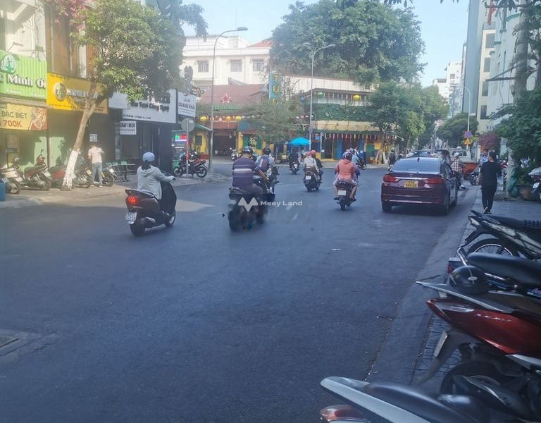 Ngay trên Cô Giang, Quận 1 cho thuê sàn văn phòng có diện tích là 42m2-01