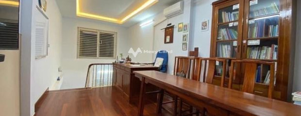 Bán nhà vị trí đặt tọa lạc gần Vương Thừa Vũ, Khương Trung bán ngay với giá ưu đãi 9.05 tỷ diện tích khoảng 54m2 trong nhà này có 6 phòng ngủ-03