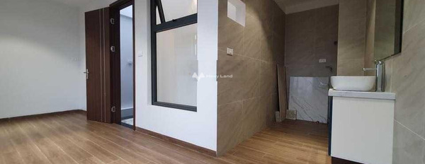 Bán nhà giá 13,7 tỷ, diện tích 50m2 mặt tiền nằm ngay ở Thịnh Quang, Đống Đa-02