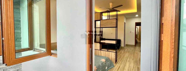 Trong căn hộ có tổng cộng 1 phòng ngủ, cho thuê căn hộ vị trí mặt tiền tại Nguyễn Hồng Đào, Tân Bình, 1 WC liên hệ chính chủ-02