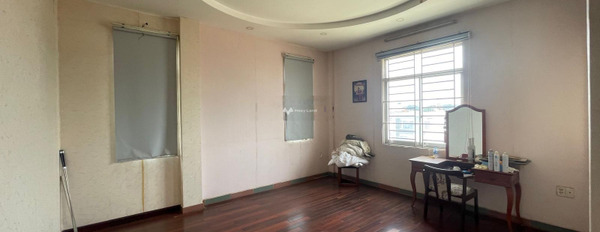 Cho thuê nhà Phía trong Phú Lợi, Thủ Dầu Một, giá thuê cực rẻ 60 triệu/tháng có diện tích chuẩn 400m2, trong nhà có tổng 6 phòng ngủ-03