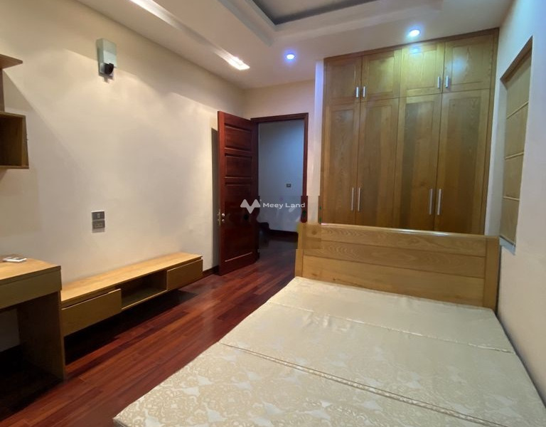 Với diện tích 180m2, cho thuê nhà ở ngay tại Long Biên, Long Biên, trong nhà 5 phòng ngủ, 4 WC nói không với trung gian-01