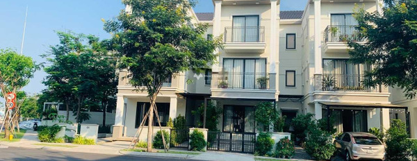 Hướng Đông - Nam, bán biệt thự có một diện tích sàn 140m2 nằm ở Phước Kiển, Hồ Chí Minh bán ngay với giá cực rẻ 14 tỷ, nhà này có tổng 4 PN, 5 WC-03