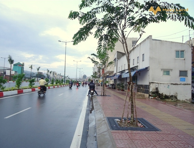 Bán đất đường Phạm Văn Đồng, Linh Tây, 61m2, giá 3,6 tỷ-01