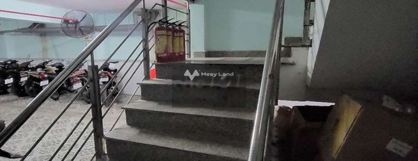 Diện tích 250m2 bán nhà ở nằm ngay bên trong Thoại Ngọc Hầu, Phú Thạnh trong căn này gồm có 10 phòng ngủ 6 WC liên hệ chính chủ.-03