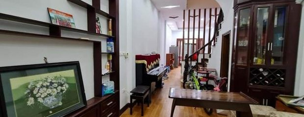Vị trí thuận lợi nằm ở Phường Văn Miếu, Hà Nội bán nhà giá chỉ từ 9.5 tỷ diện tích khoảng 33 m2 tổng quan ở trong nhà có 3 PN ở lâu dài-02