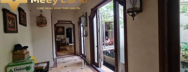 Trong căn này thì gồm 5 phòng ngủ, bán biệt thự, giá cơ bản 32 tỷ dt khoảng là 280m2 vị trí mặt tiền ở Đường Huỳnh Văn Nghệ, Phường Sài Đồng-03