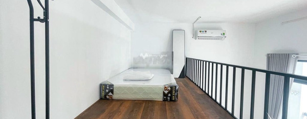 Cho thuê chung cư vị trí mặt tiền ngay ở Tân Bình, Hồ Chí Minh, trong căn hộ nhìn chung gồm có 1 phòng ngủ, 1 WC giao thông đông đúc-03