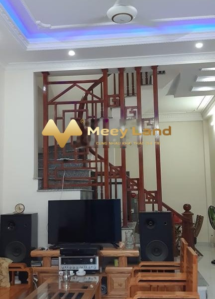 Nhà này gồm có 3 phòng ngủ bán nhà bán ngay với giá siêu mềm từ 1,4 tỷ diện tích khoảng 41 m2 vị trí thuận lợi gần Trần Quang Khải, Nam Định-01