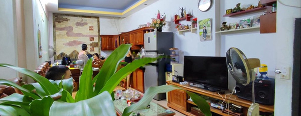 Trong nhà nhìn chung có 3 phòng ngủ, bán nhà ở có diện tích rộng 35m2 giá bán đặc biệt từ 4.55 tỷ vị trí thuận lợi tọa lạc ở Mộ Lao, Hà Nội-03