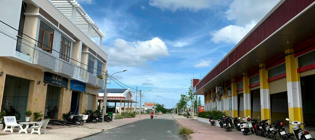 Cần bán đất mặt tiền chợ mới Thạnh Phú, Bến Tre