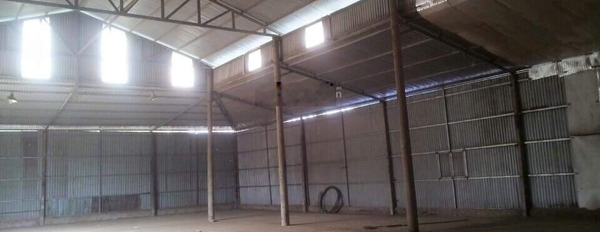 Cho thuê làm kho hoặc nhà xưởng DT 800m2 tại Khu chế biến lâm sản Dày Kẻ, Thượng Cát -02