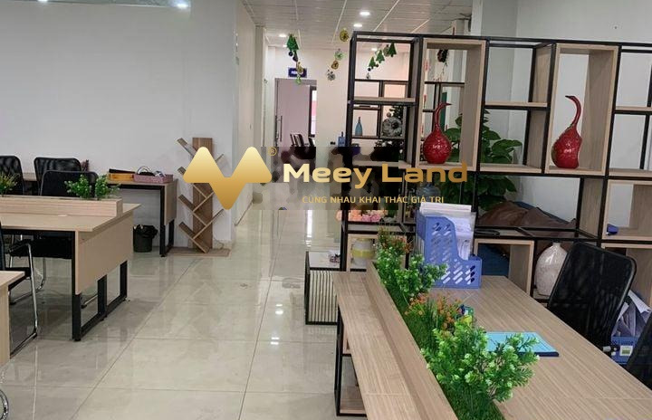 Chuyển công tác, cho thuê sàn văn phòng vị trí mặt tiền tọa lạc trên Khương Mai, Thanh Xuân giá thuê siêu rẻ 16.5 triệu/tháng có dt chung 125 m2