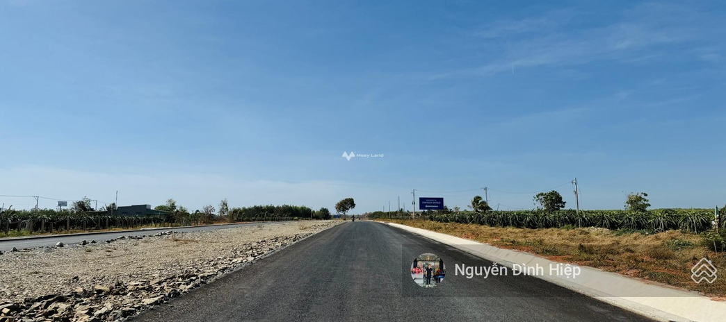 Bán 149m2 thổ cư mặt tiền đường dẫn cao tốc Hàm Kiệm - Tiến Thành gần Novaworld và công viên biển 