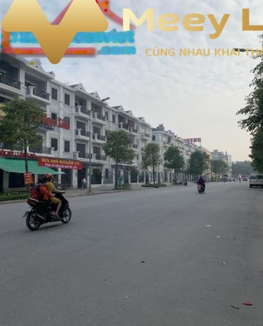 Bán biệt thự có một dt sàn 72m2 vào ở luôn giá cạnh tranh từ 12 tỷ vị trí thuận lợi ở Đại Kim, Hà Nội