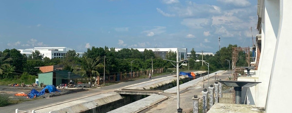 Nhà 1 trệt 1 lầu 125m2 gần ngay khu công nghiệp Phước Đông, Tây Ninh-02