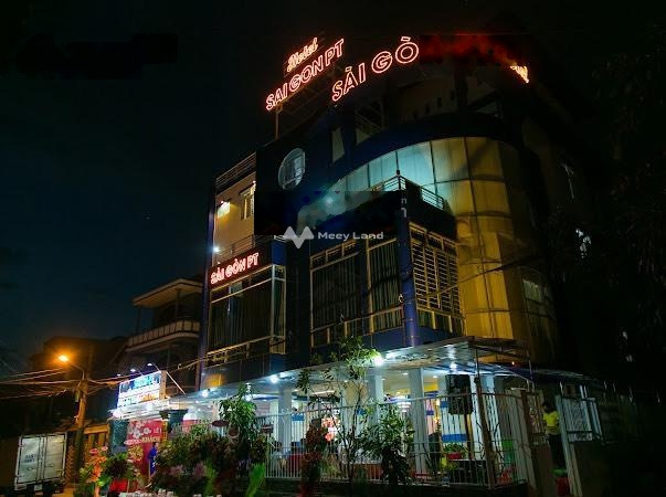 Bán nhà mặt tiền nằm ngay ở Bình Hưng, Phan Thiết bán ngay với giá tốt bất ngờ chỉ 25 tỷ diện tích gồm 357m2 trong nhà có tổng cộng 34 PN-01