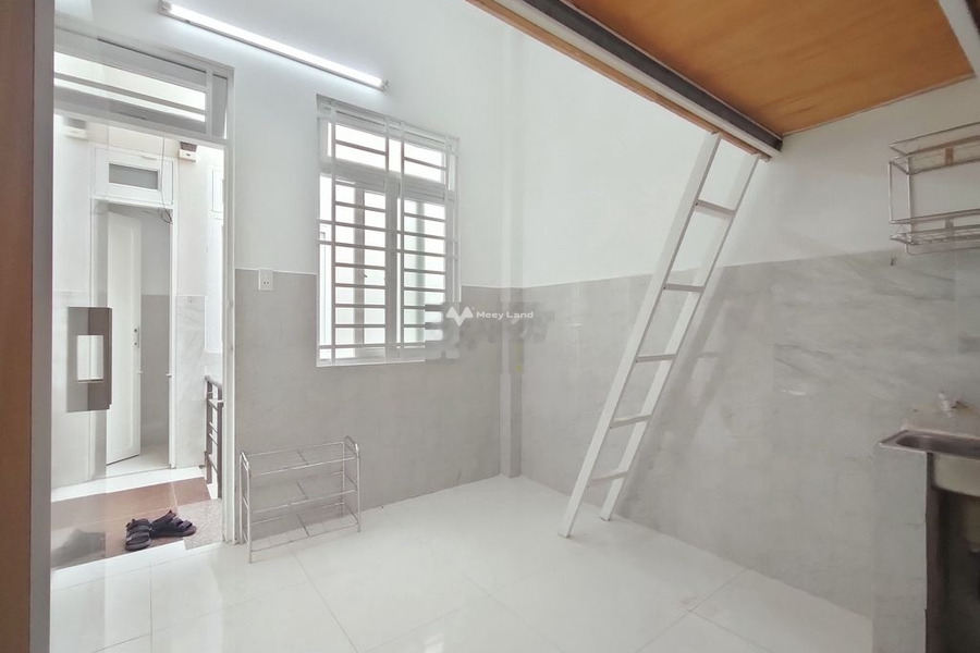 Cho thuê chung cư vị trí đặt vị trí nằm trên Phường 14, Hồ Chí Minh, tổng quan căn hộ này gồm có 1 PN, 1 WC vị trí siêu đẹp-01