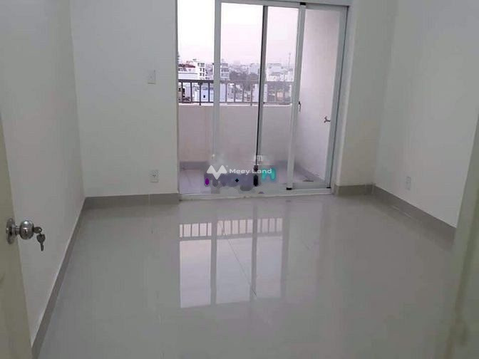 Bán chung cư vị trí đặt nằm trên Phường 12, Hồ Chí Minh, tổng quan ở trong căn hộ có 2 PN, 1 WC nói không với trung gian-01