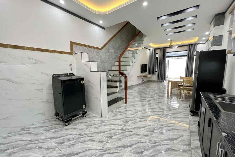 Nhà 2 phòng ngủ, cho thuê nhà, thuê ngay với giá êm chỉ 9 triệu/tháng diện tích chung là 100m2 vị trí trung tâm Lê Hồng Phong, Phú Hòa-01