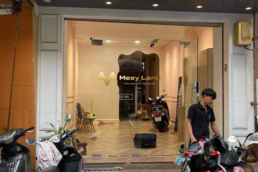 Ở Phường 8, Phú Nhuận cho thuê cửa hàng 8 triệu/tháng ở mặt tiền nhỏ 4 mét nội thất hiện đại-01