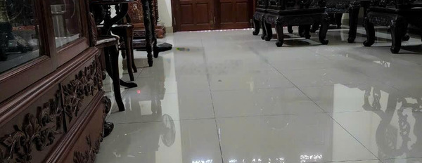 15 tỷ, 70m2, 1 lầu, Nhà HXH Đặng Văn Ngữ, ngang hiếm 5m, gần CA P10 & chợ Trần Hữu Trang. -03