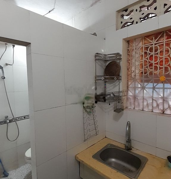 Nhà riêng Phố Tạ Quang Bửu, 35 m2, 2 ngủ vệ sinh khép kín, nóng lạnh -01