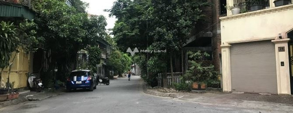Bán biệt thự mặt tiền tọa lạc ngay tại Long Biên, Hà Nội bán ngay với giá êm chỉ 28.2 tỷ có diện tích chung là 300m2, tổng quan nhà có tất cả 4 PN-03