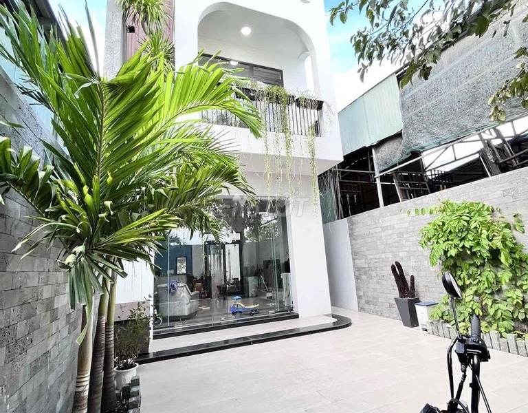 Nhà gồm 4 phòng ngủ bán nhà bán ngay với giá khuyến mãi chỉ 5.8 tỷ có diện tích rộng 132m2 vị trí đặt tọa lạc ở Hòa Nhơn, Đà Nẵng-01