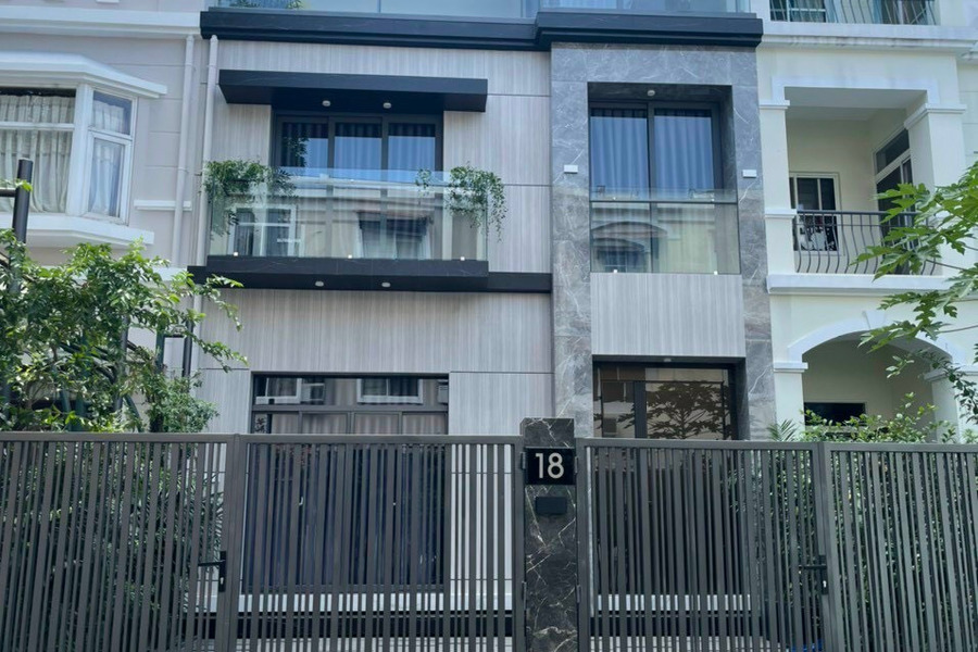 Bán biệt thự Mỹ Thái 1 giá rẻ nhất Phú Mỹ Hưng nhà đẹp, diện tích 126m, full nội thất-01