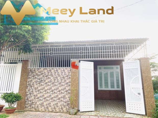 Nằm tại Đường Nguyễn Cơ Thạch, Buôn Ma Thuột, bán nhà, bán ngay với giá mua ngay chỉ 2.15 tỷ có diện tích rộng 112 m2, tổng quan gồm có tất cả 2 phòng...-01