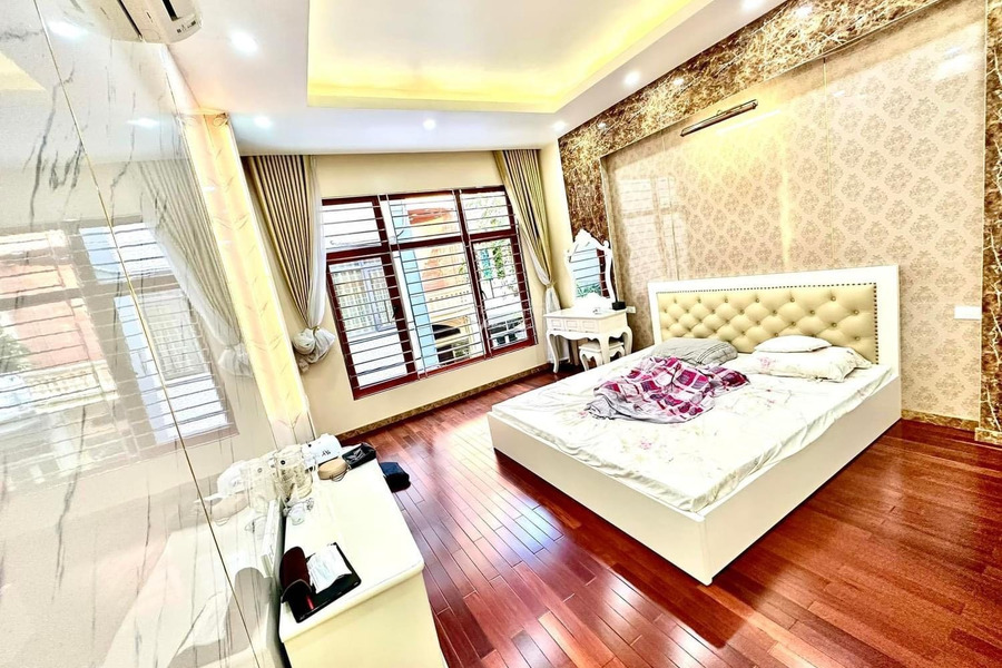 Vị trí thuận lợi Cống Vị, Hà Nội bán nhà bán ngay với giá đề xuất từ 23 tỷ tổng quan gồm 8 phòng ngủ 8 WC-01