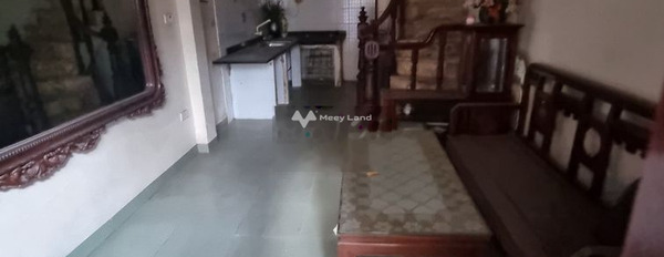 Nhà 3 phòng ngủ cho thuê nhà ở diện tích là 32m2 giá thuê êm chỉ 10 triệu/tháng vị trí đặt tọa lạc ngay tại Vĩnh Phúc, Hà Nội-02