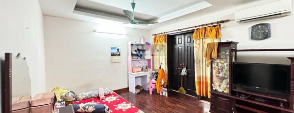 Nhà có tổng 2 phòng ngủ bán nhà bán ngay với giá mềm từ 12.6 tỷ có diện tích chính 90m2 gần Tôn Thất Tùng, Ô Chợ Dừa-02
