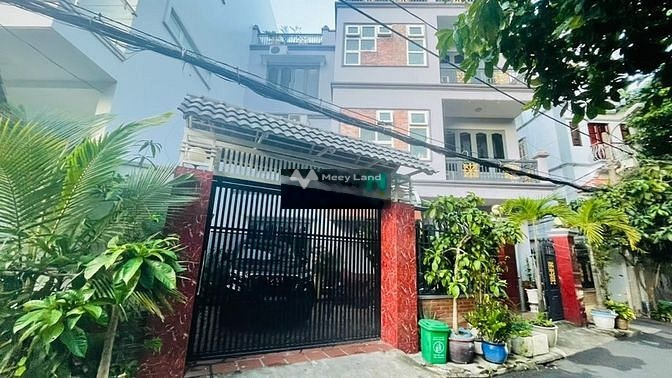 Nhà có 4 PN, cho thuê nhà, giá bàn giao chỉ 55 triệu/tháng diện tích tổng là 180m2 vị trí thuận lợi tọa lạc ngay Trần Quốc Toản, Hồ Chí Minh-01