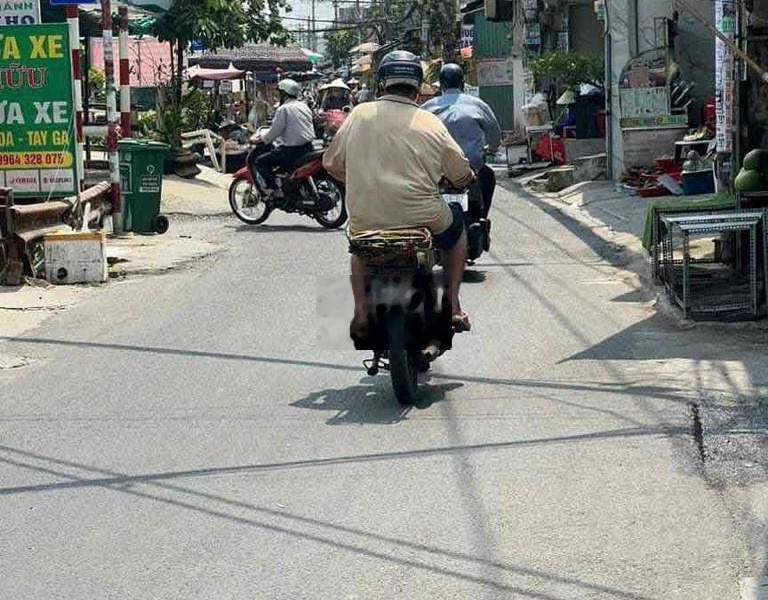 cho thuê nguyên căn nhà ngay chợ kinh doanh mọi ngành nghề -01