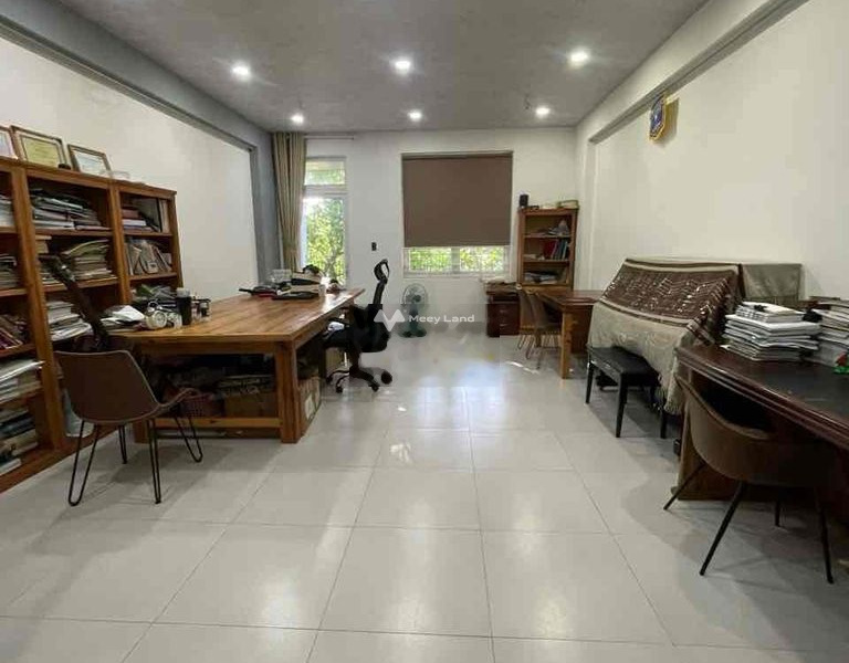 Nhà có 4 phòng ngủ cho thuê nhà ở có diện tích rộng 100m2 thuê ngay với giá vô cùng rẻ 25 triệu/tháng tọa lạc ngay ở Phường 13, Hồ Chí Minh-01