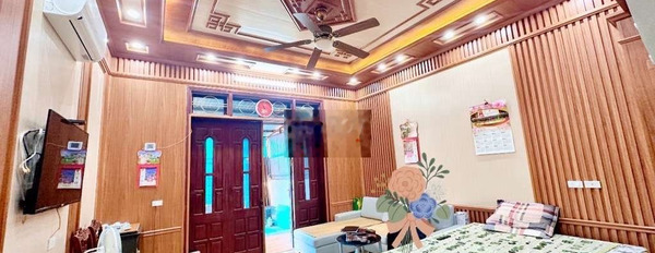 Bán đất tặng nhà 3 tầng- sẵn ở ngay- 110m2- lô góc- ô tô tránh -02