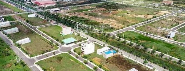 Vị trí đặt tại Đức Hòa, Long An cần bán kho bãi 8257m2 ngay trung tâm công nghiệp Tân Đô bán ngay với giá hữu nghị chỉ 40 tỷ cảm ơn đã xem tin-02