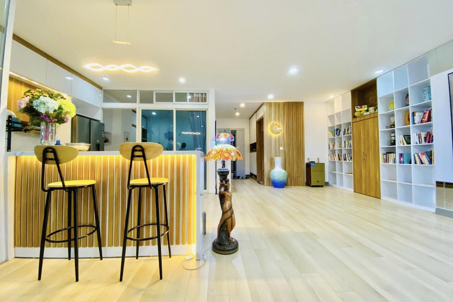 Dự án Hồ Gươm Plaza, bán căn hộ vị trí đặt tọa lạc gần Hà Đông, Hà Nội diện tích trong khoảng 123m2 full nội thất như hình. Đầy đủ-01