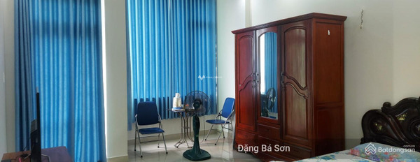 Tổng quan bên trong nhà có 4 phòng ngủ bán nhà giá bán cực rẻ từ 7.8 tỷ diện tích rộng 102m2 vị trí đẹp tọa lạc gần Phường 15, Hồ Chí Minh-02