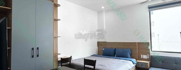 Trong căn hộ tổng quan gồm có 1 phòng ngủ, cho thuê căn hộ vị trí đặt ở tại Lê Quang Đạo, Mỹ An, 1 WC thuận tiện đi lại-03