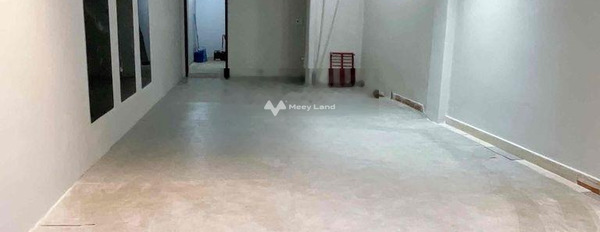 Cho thuê nhà, thuê ngay với giá chốt nhanh chỉ 19 triệu/tháng có một diện tích là 72m2 vị trí đẹp tọa lạc trên Nguyễn Cư Trinh, Quận 1-03