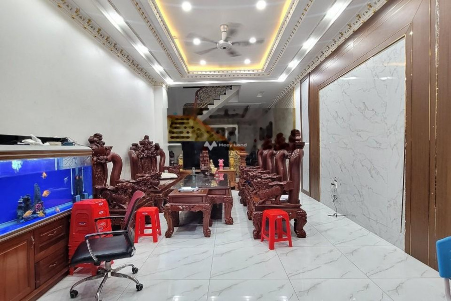 Tổng quan có tổng 4 PN bán nhà bán ngay với giá thương mại 6.8 tỷ có diện tích chính 150m2 mặt tiền tọa lạc tại An Phú, Thuận An-01