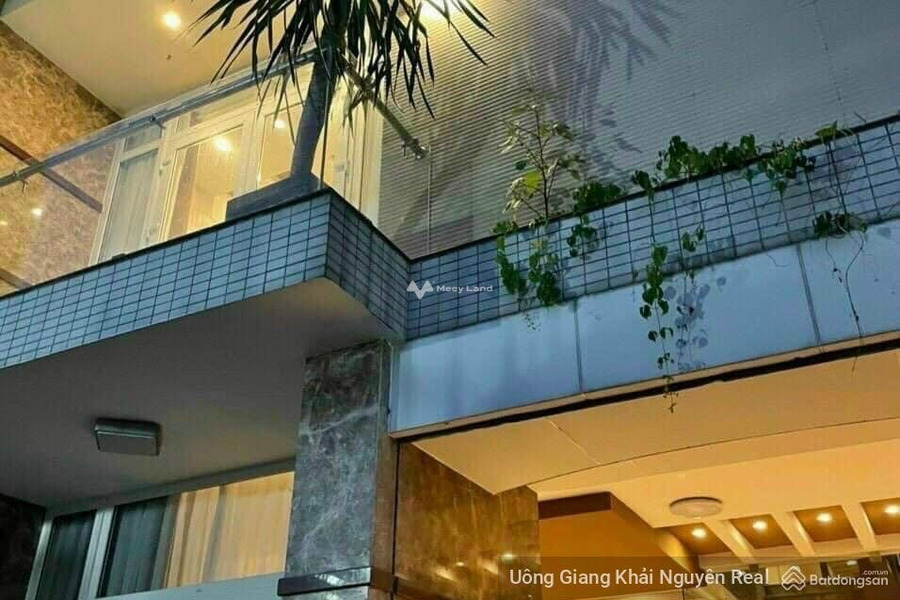 Bán nhà có diện tích chính 125m2 vị trí thuận lợi ở Phước Long B, Quận 9 bán ngay với giá siêu tốt chỉ 11.5 tỷ nhà gồm 4 phòng ngủ, 5 WC-01