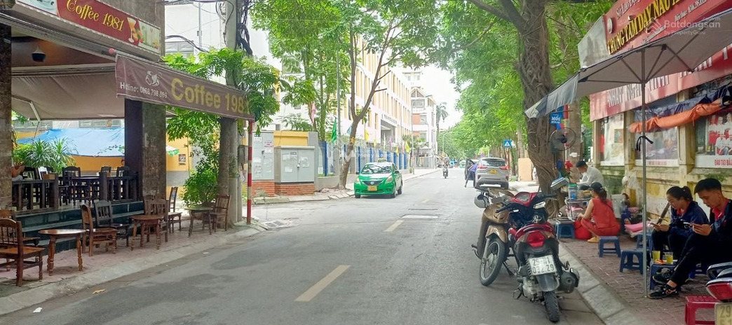 Giá bàn giao 12 tỷ bán đất diện tích quy ước 100m2 vị trí thuận tiện Võ Chí Công, Hà Nội