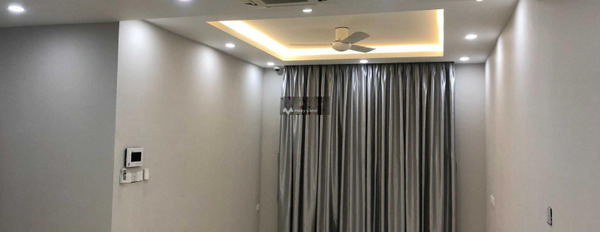 Căn hộ 3 PN, cho thuê căn hộ vị trí mặt tiền ở Tân Bình, Hồ Chí Minh, tổng quan có tất cả 3 phòng ngủ, 2 WC nội thất sang trọng-02