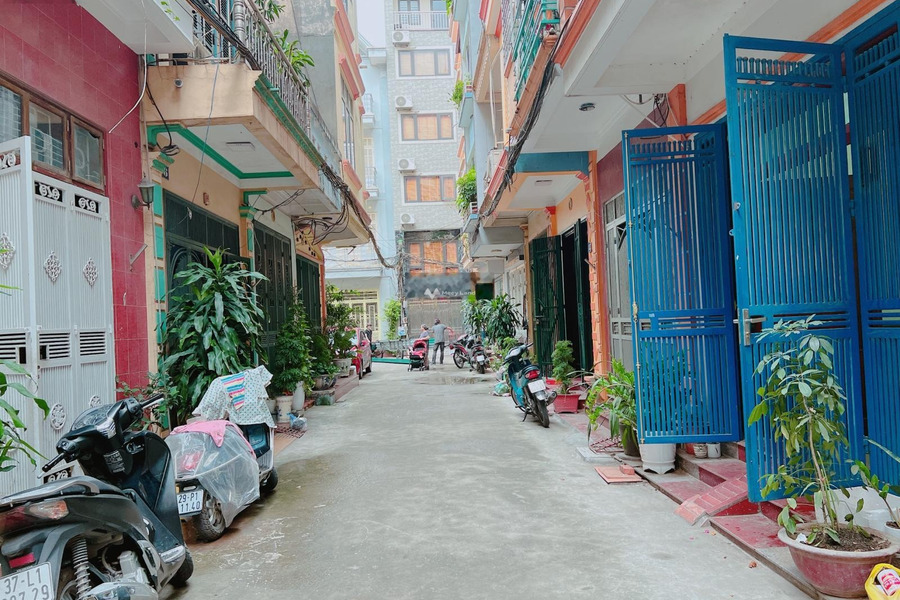 Tổng 4 PN cho thuê nhà ở với diện tích rộng 45m2 giá thuê hạt dẻ chỉ 15 triệu/tháng vị trí mặt tiền tọa lạc ở Trần Bình, Hà Nội-01